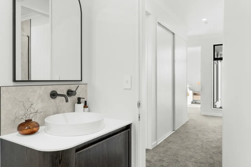 Photos of 15 Appledore Street