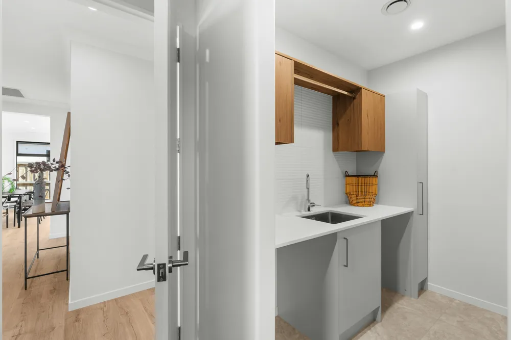 Photos of 15 Appledore Street