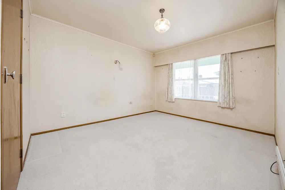 Photos of 1/4 Russell Road