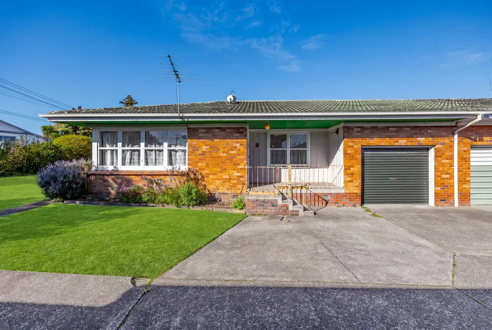 Photos of 1/4 Russell Road
