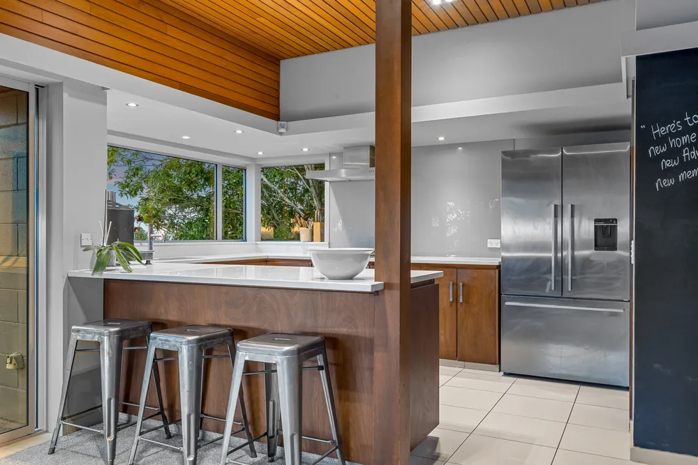 Photos of 117 Holliss Avenue