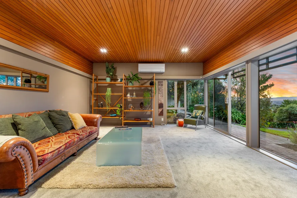 Photos of 117 Holliss Avenue