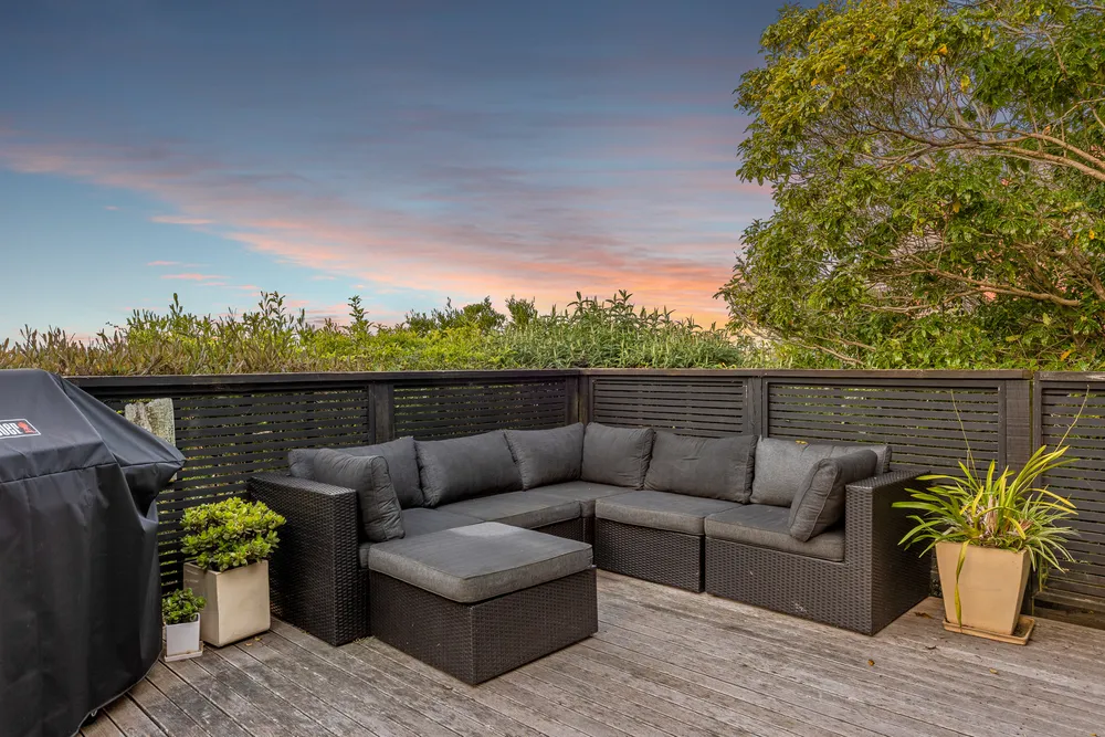 Photos of 117 Holliss Avenue
