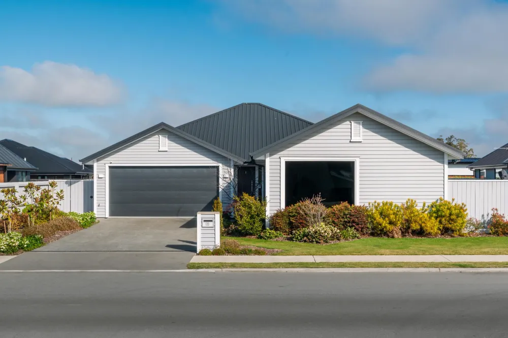 Photos of 120 Southfield Drive