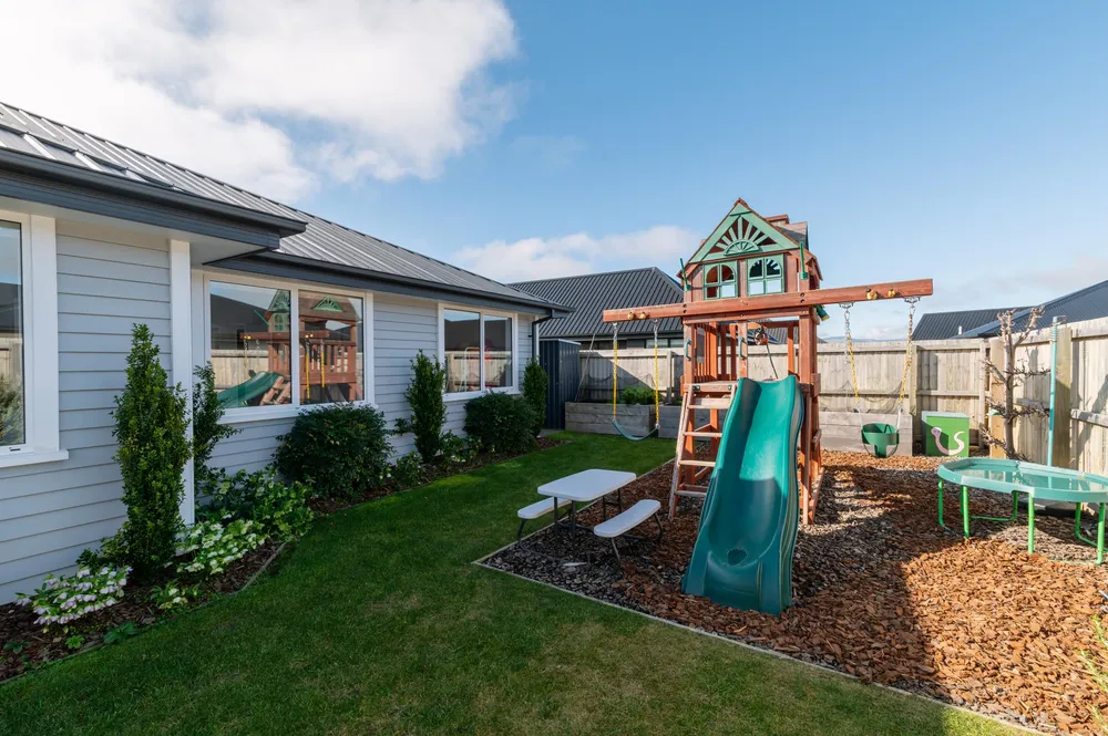 Photos of 120 Southfield Drive
