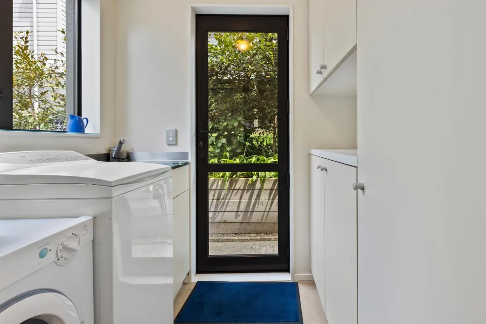 Photos of 18 Smith Street