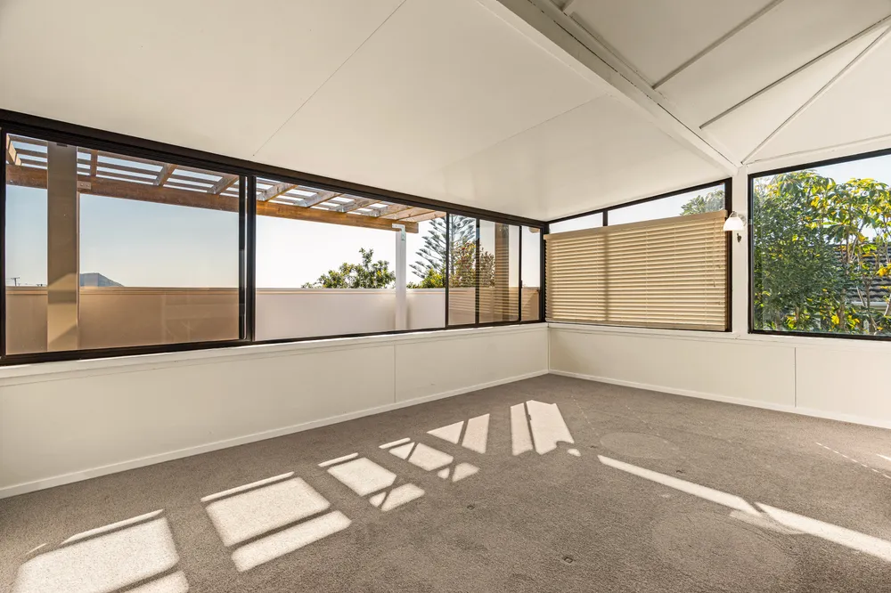 Photos of 44b Whitaker Street