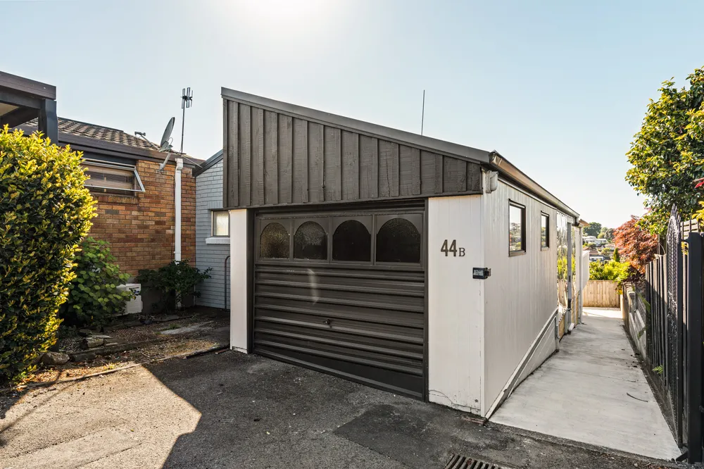 Photos of 44b Whitaker Street