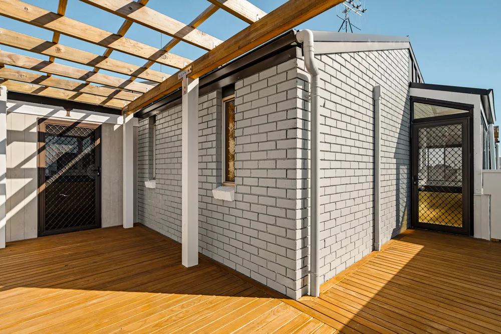 Photos of 44b Whitaker Street