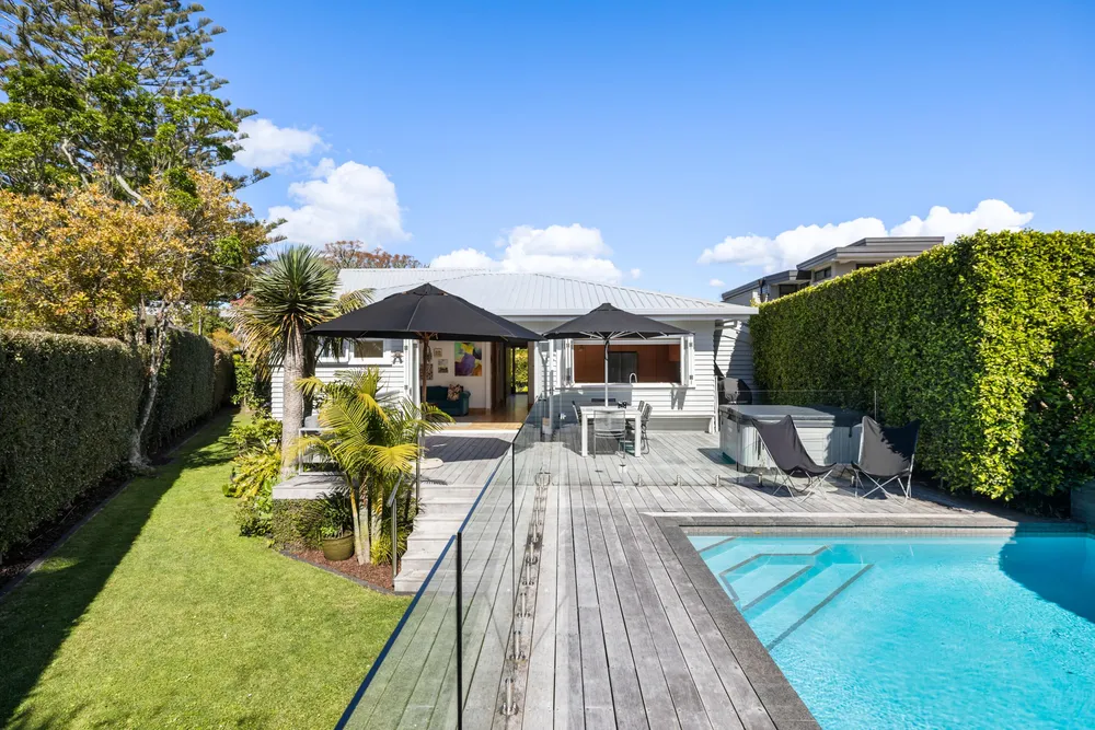 Photos of 56 Melanesia Road