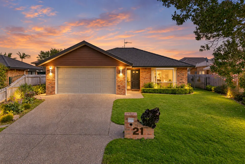 Photos of 21 Norm Pellow Drive