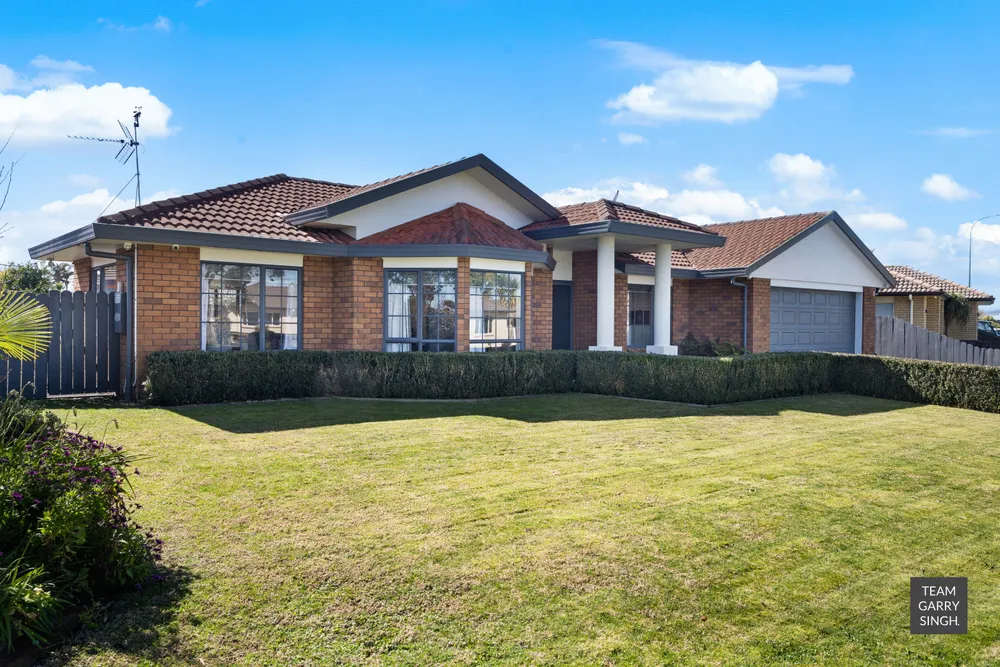 Photos of 74 Longford Park Drive