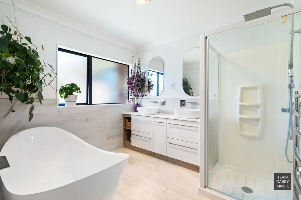 Photos of 74 Longford Park Drive