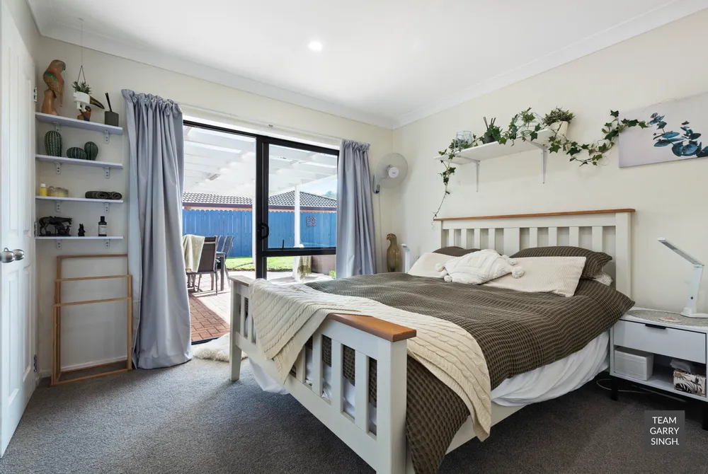 Photos of 74 Longford Park Drive