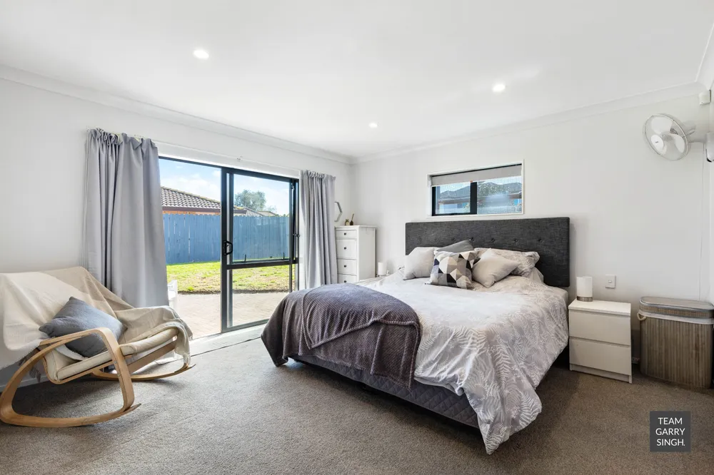 Photos of 74 Longford Park Drive