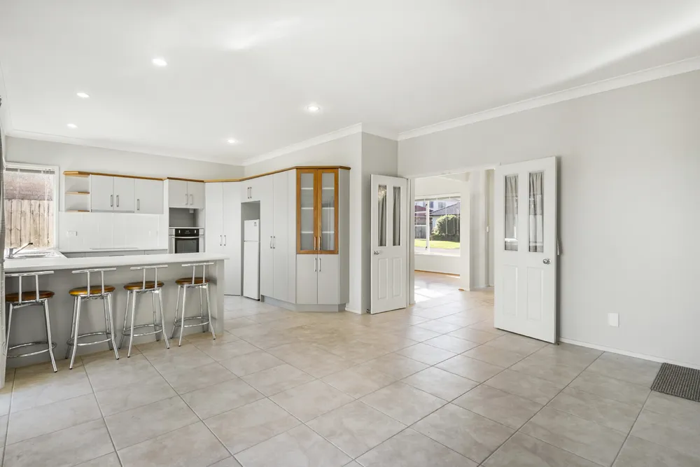 Photos of 6 Banshire Close