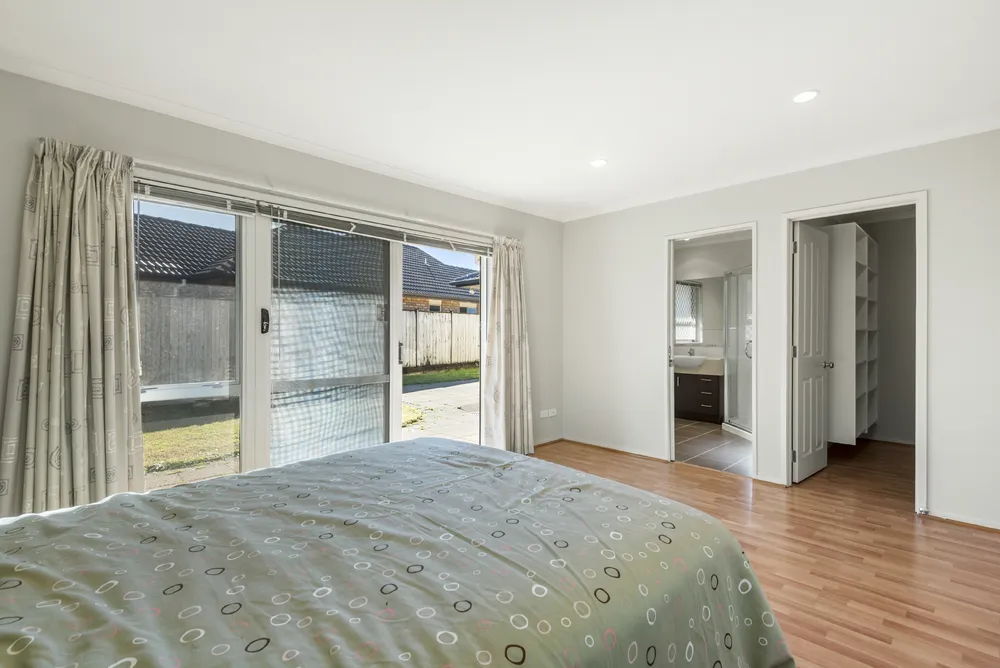 Photos of 6 Banshire Close
