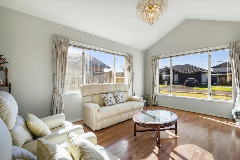 Photos of 6 Banshire Close