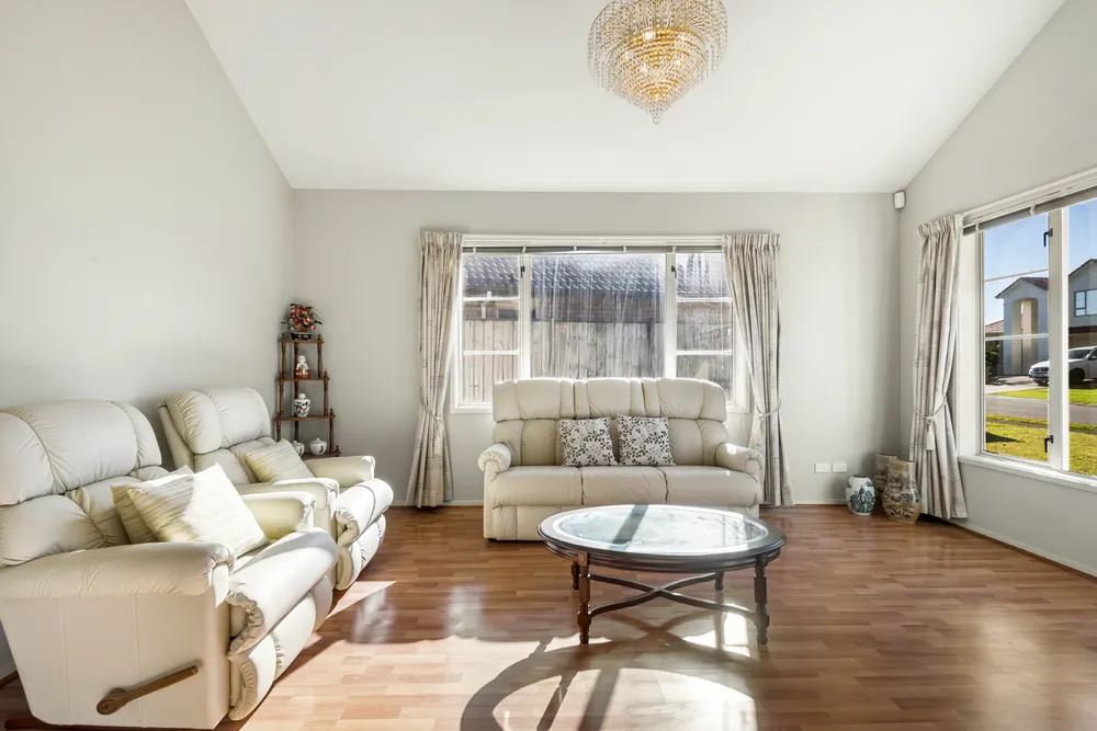 Photos of 6 Banshire Close