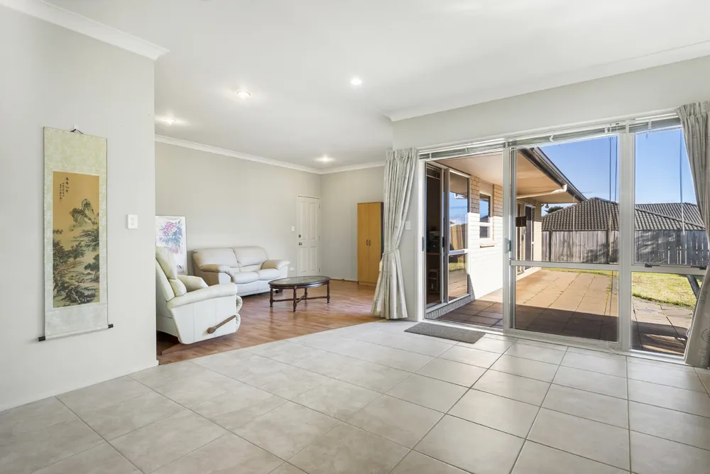 Photos of 6 Banshire Close