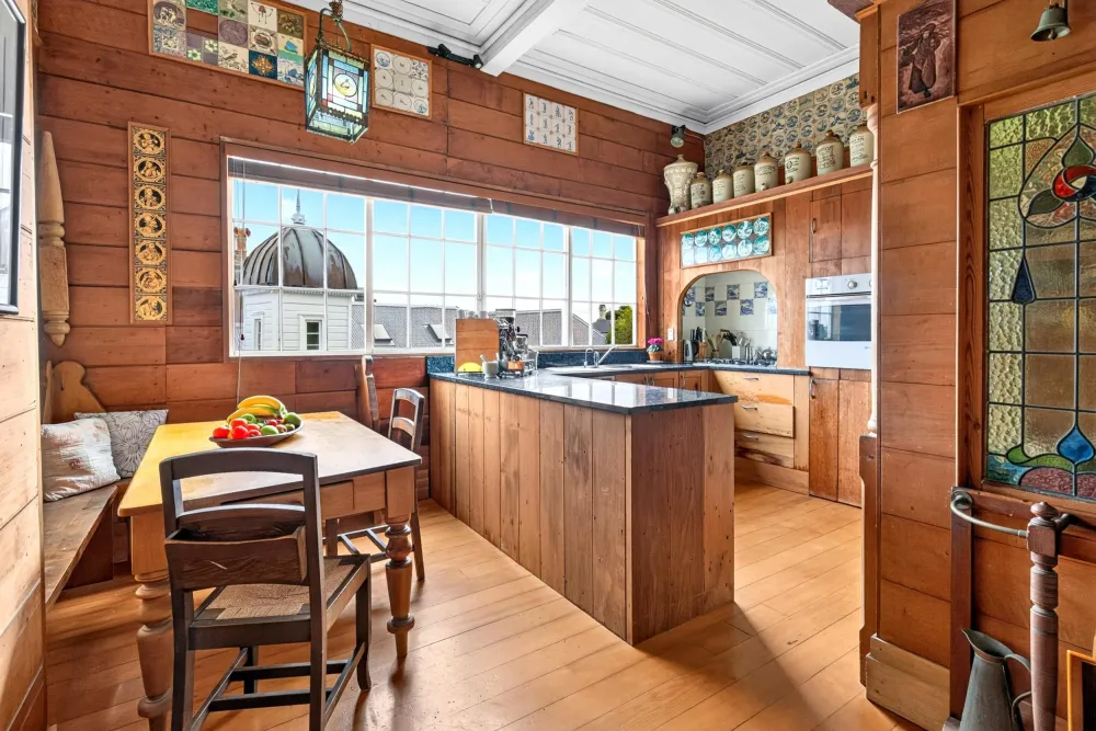 Photos of 16 Jubilee Avenue