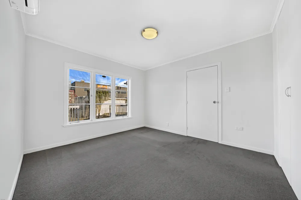 Photos of 685 Hillsborough Road