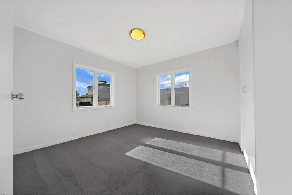 Photos of 685 Hillsborough Road