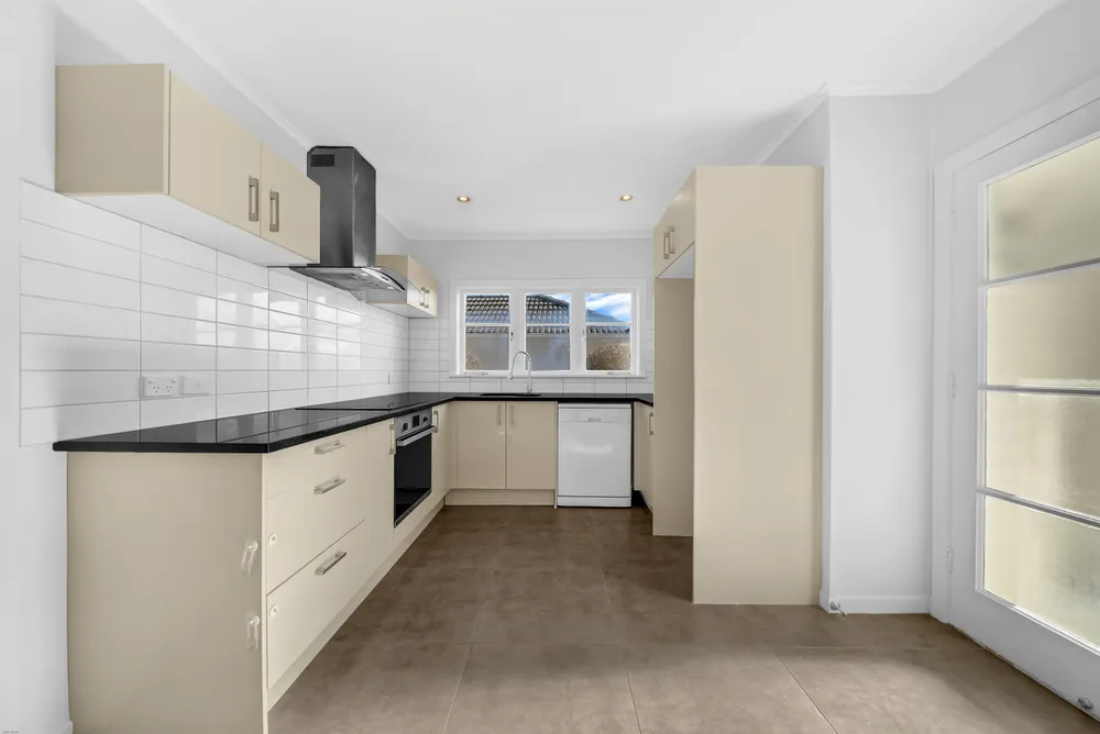 Photos of 685 Hillsborough Road