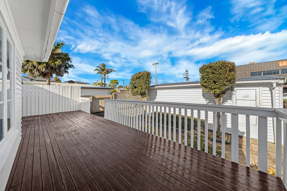 Photos of 685 Hillsborough Road