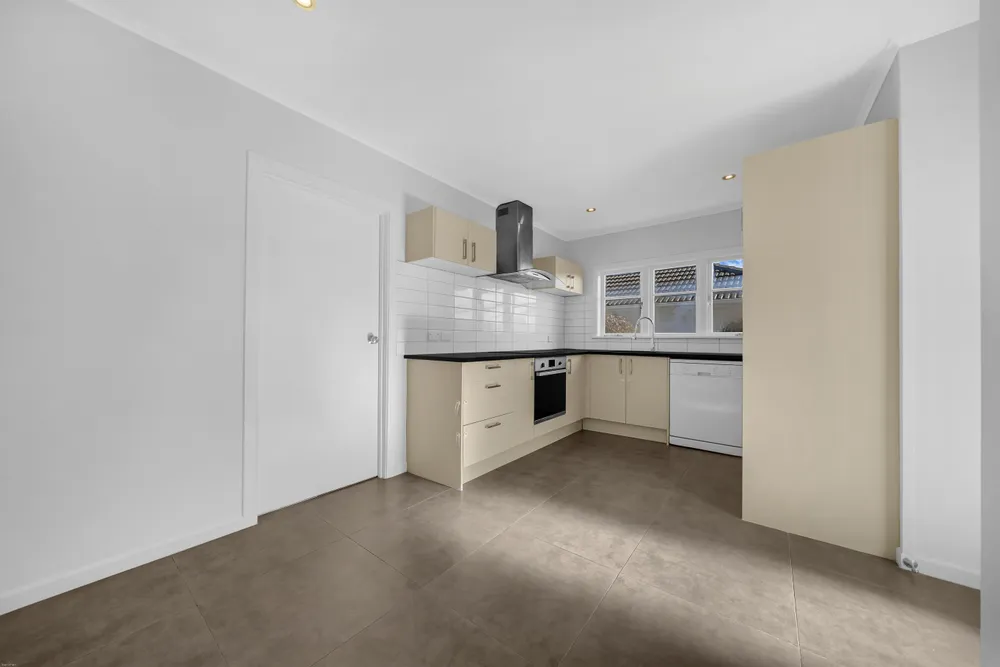 Photos of 685 Hillsborough Road