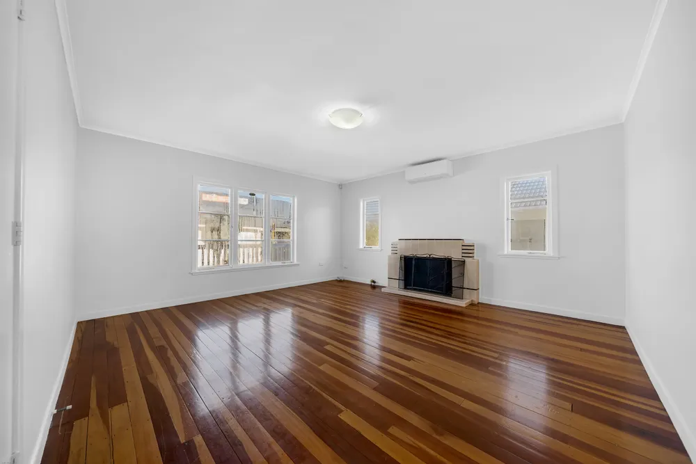 Photos of 685 Hillsborough Road