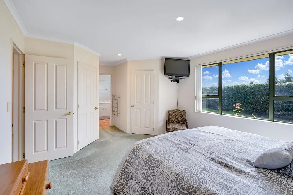 Photos of 54C Hartstone Road