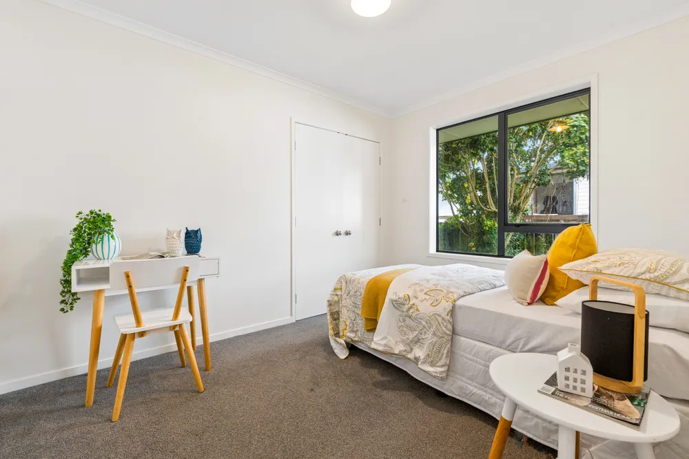 Photos of 75A Clevedon Road