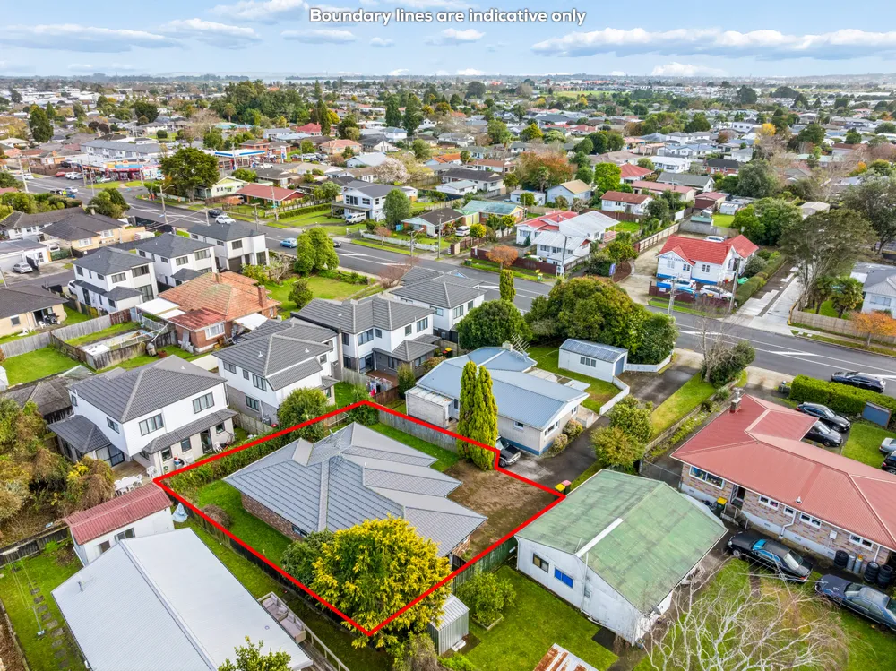 Photos of 75A Clevedon Road