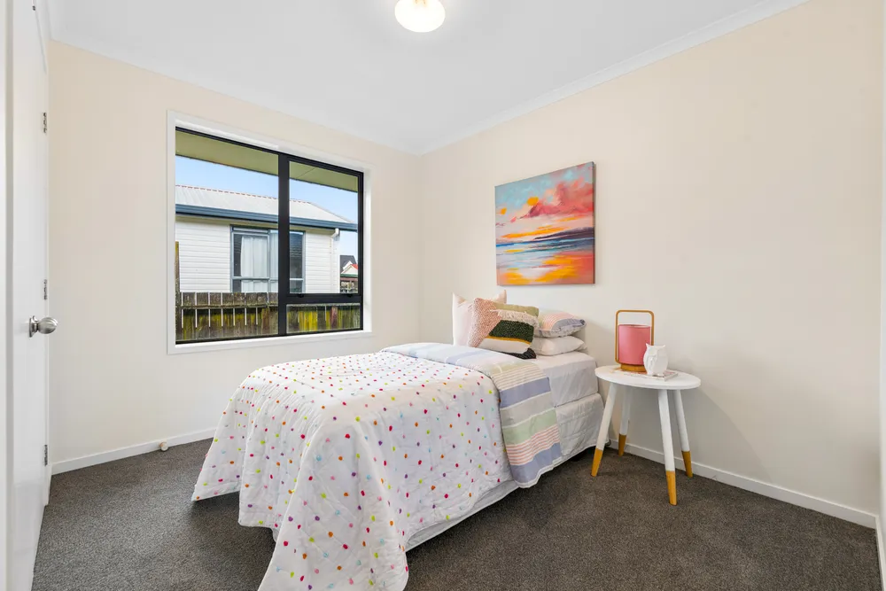 Photos of 75A Clevedon Road