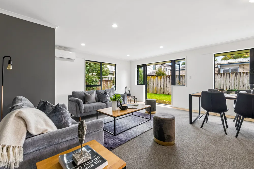 Photos of 75A Clevedon Road
