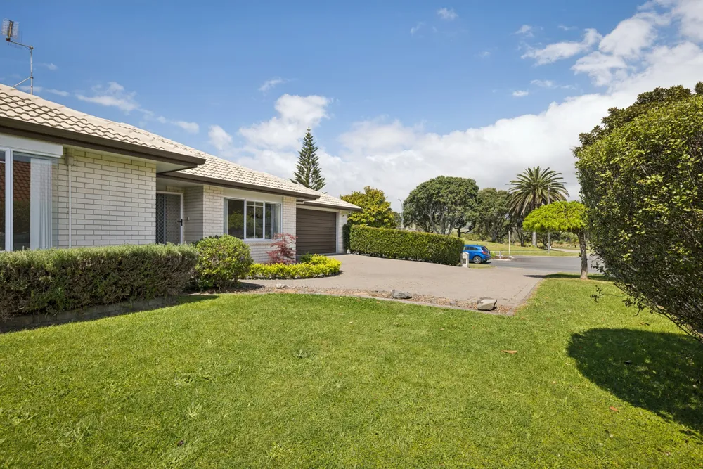 Photos of 49 Gravatt Road