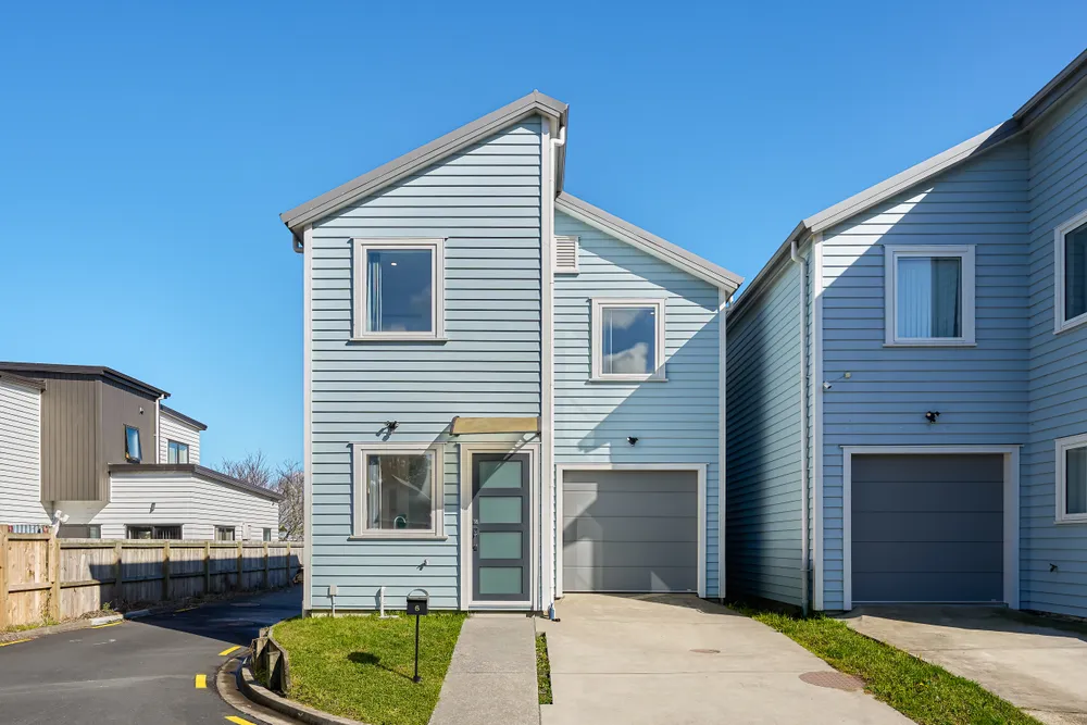 Photos of 6 Riroriro Close