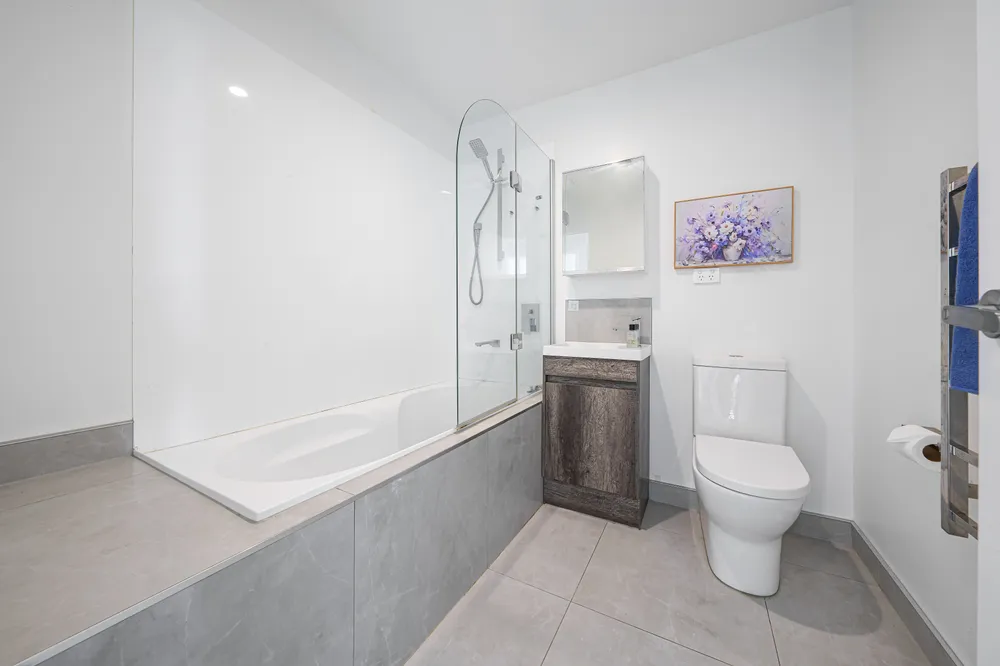 Photos of 6 Riroriro Close