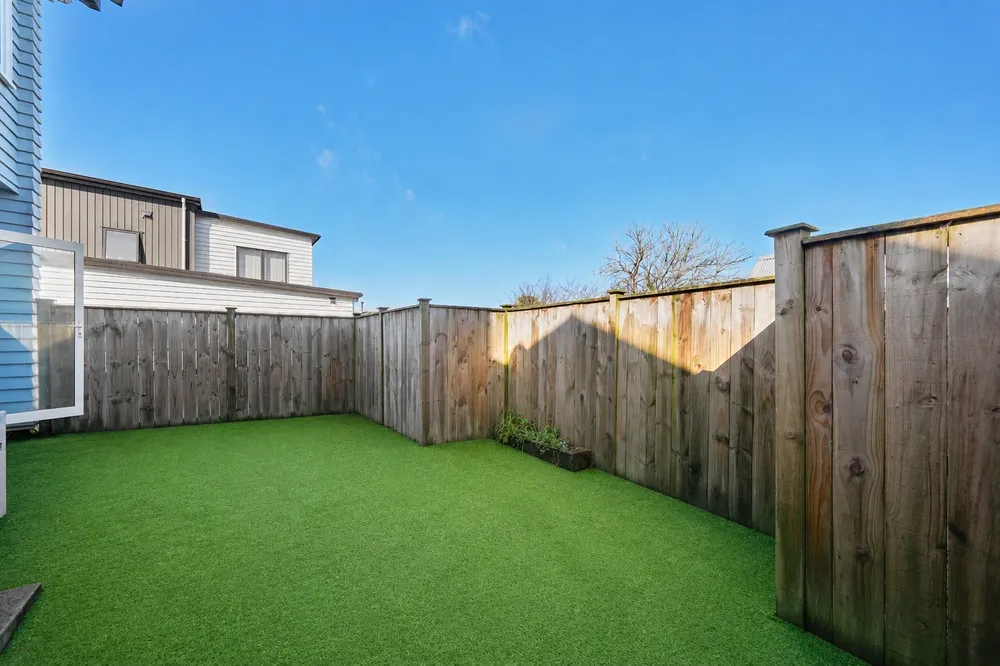 Photos of 6 Riroriro Close