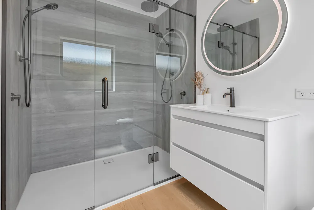 Photos of 4 Conifer Grove