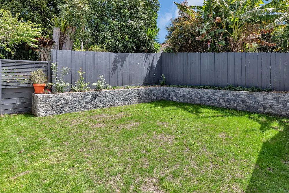 Photos of 4 Conifer Grove