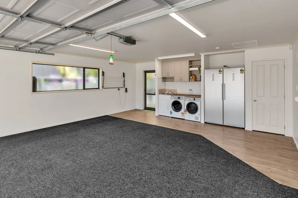 Photos of 4 Conifer Grove