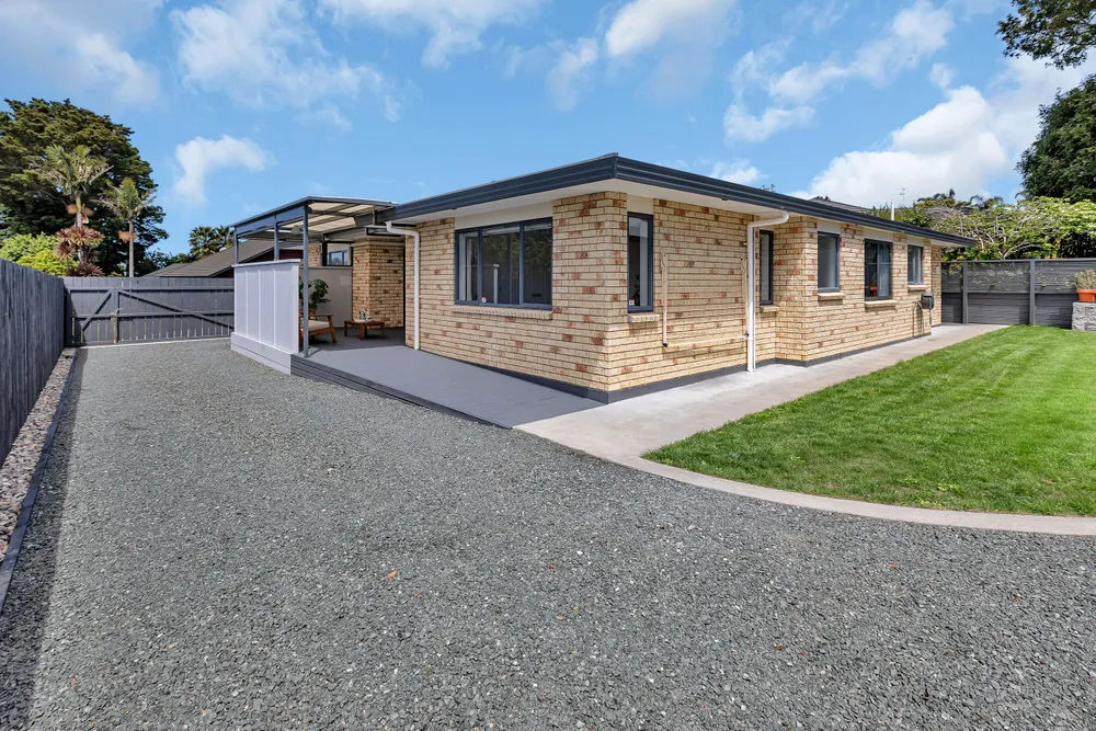 Photos of 4 Conifer Grove