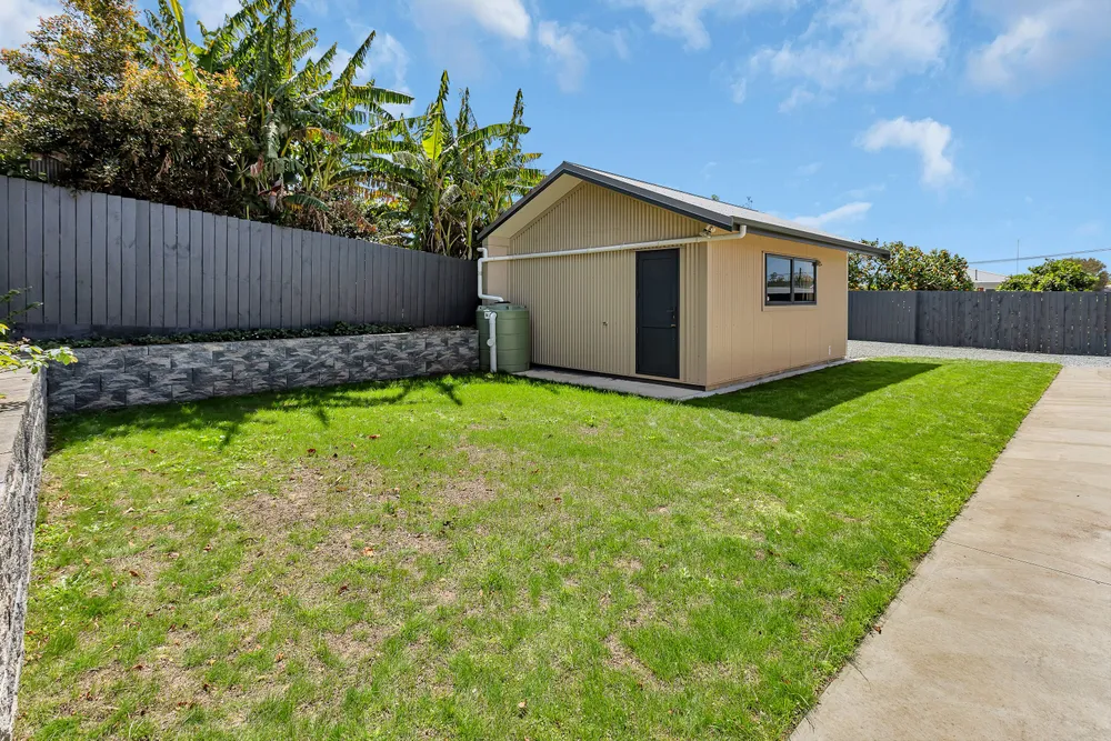 Photos of 4 Conifer Grove