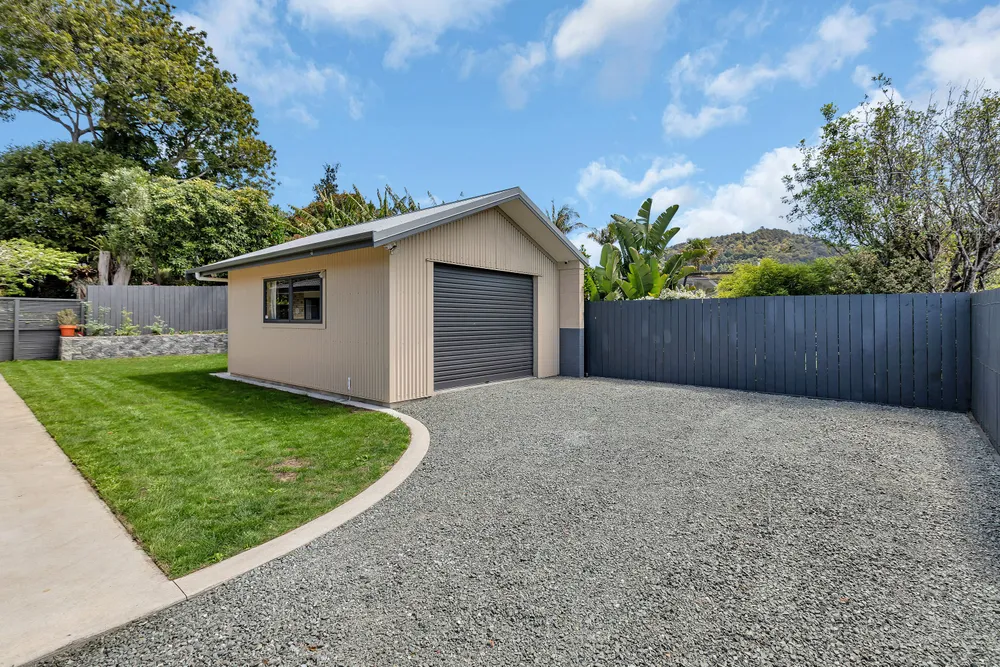 Photos of 4 Conifer Grove