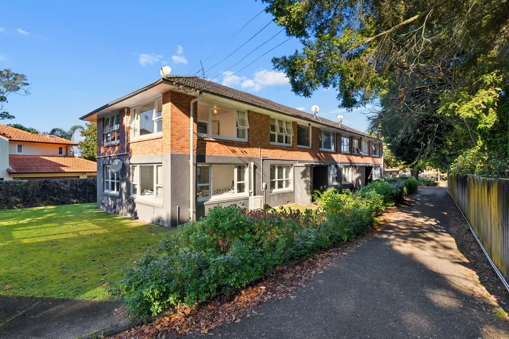 Photos of 2/44 Owens Road