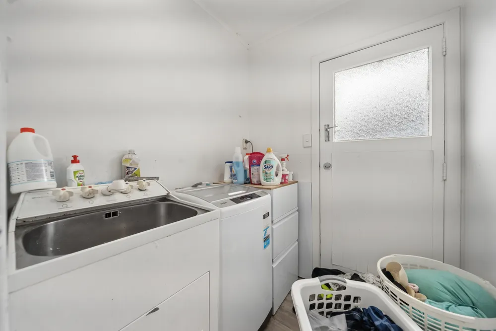 Photos of 315 Massey Road