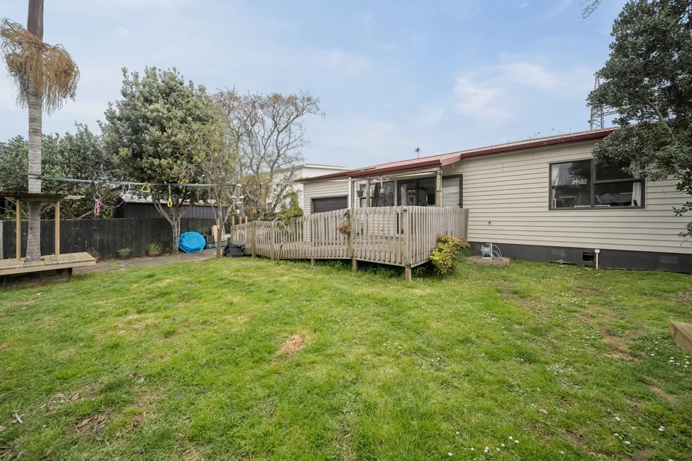 Photos of 315 Massey Road