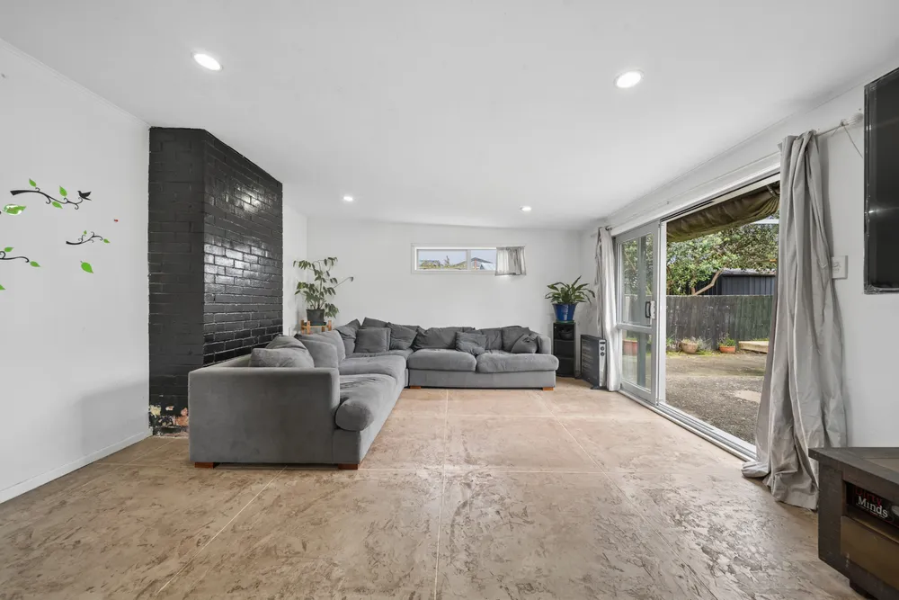 Photos of 315 Massey Road